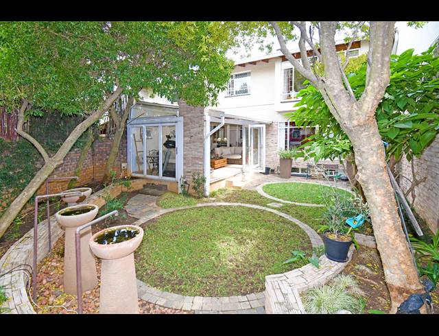 4 BEDROOM TOWNHOUSE FOR SALE IN ATHOLL